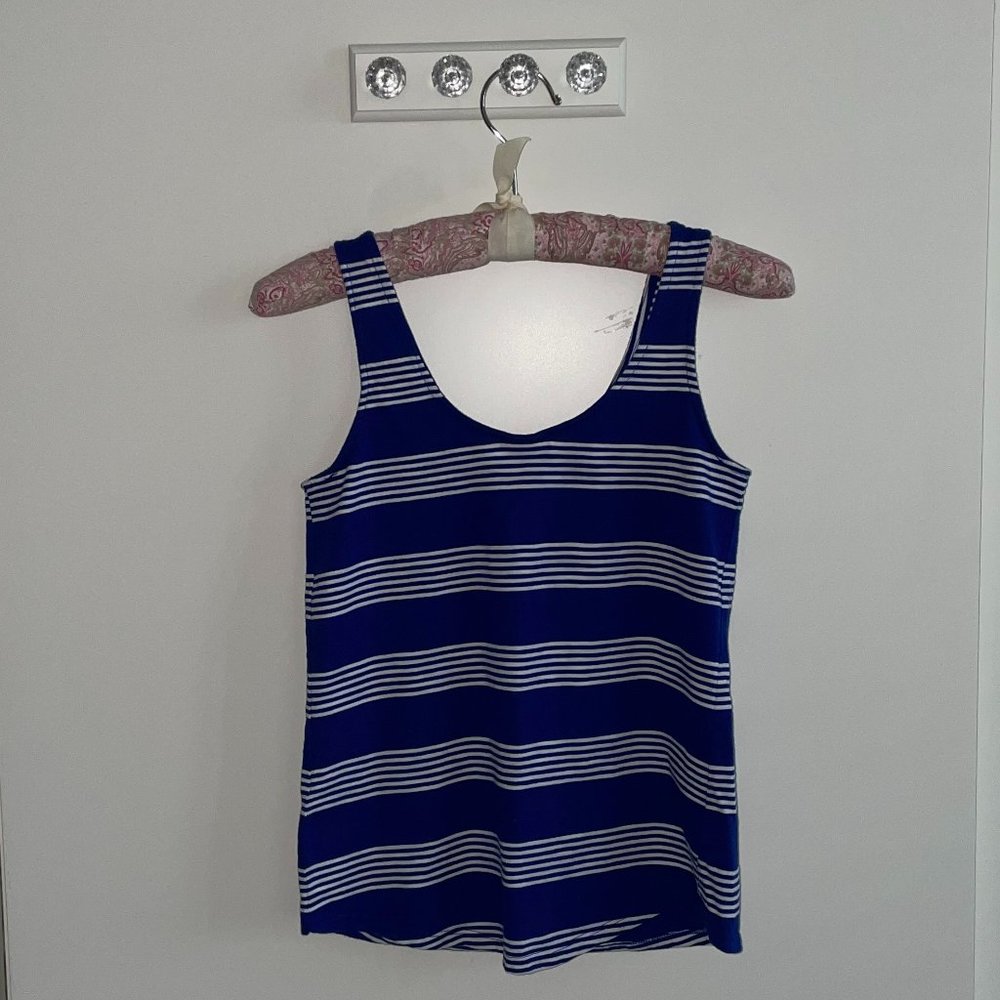 Mossimo Tank - Picture 2 of 3